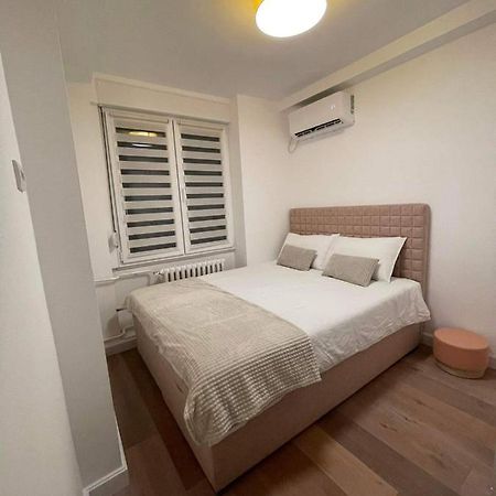 Promenada Apartment Novi Sad Buitenkant foto